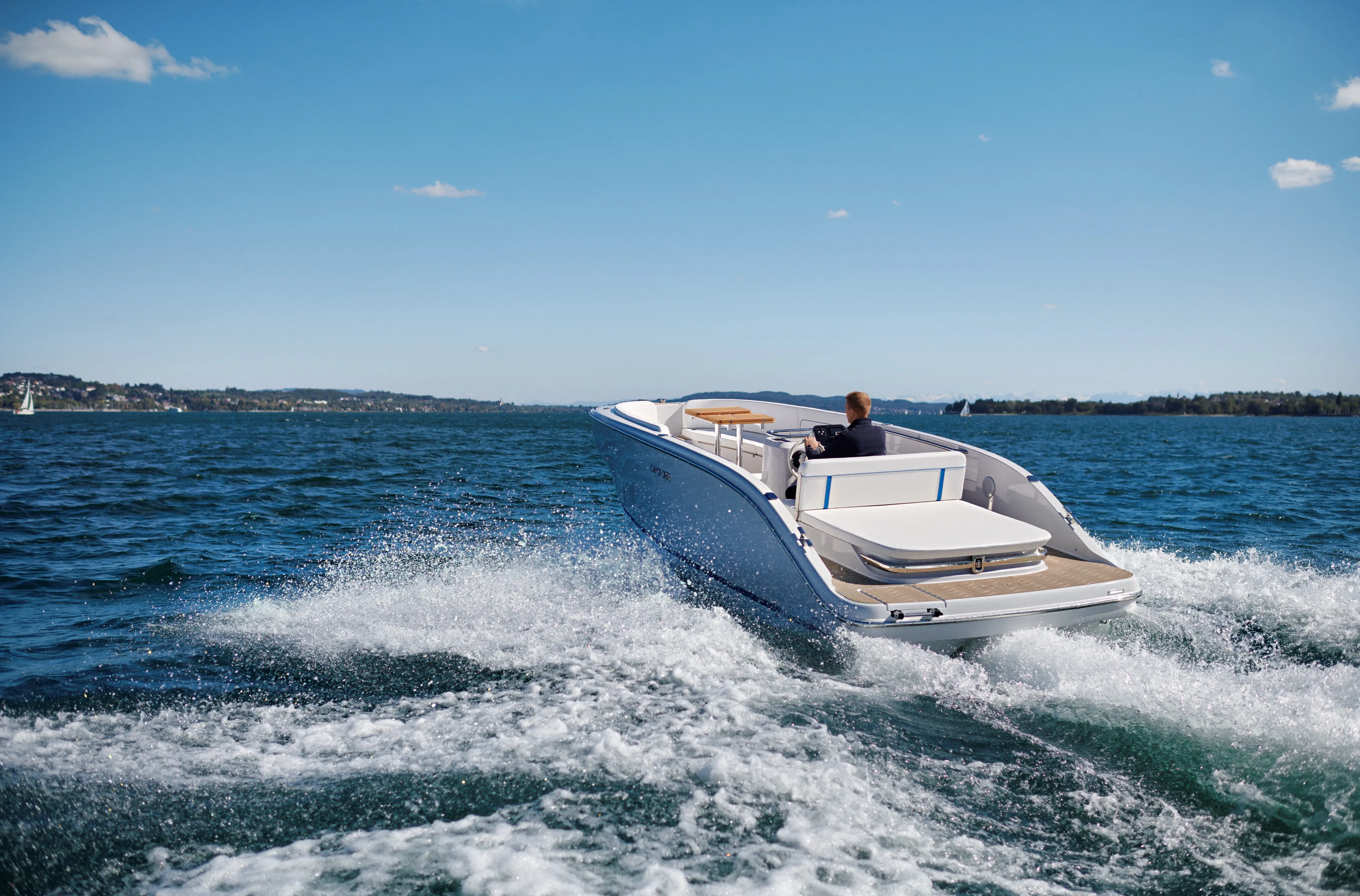 Molabo Aries i50 motor, Capoforte SQ240i hajóban